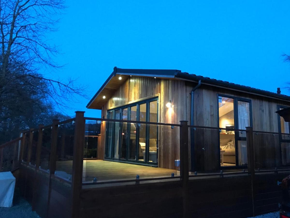 Loubi'S Lakeside Lodge ويندرمير المظهر الخارجي الصورة